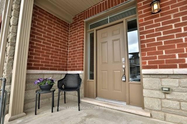 Photo 3 of 29 Bradbury Road, Hamilton, Stoney Creek — HOMEH