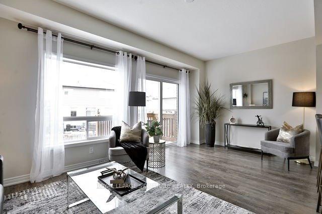 Photo 14 of 29 Bradbury Road, Hamilton, Stoney Creek — HOMEH