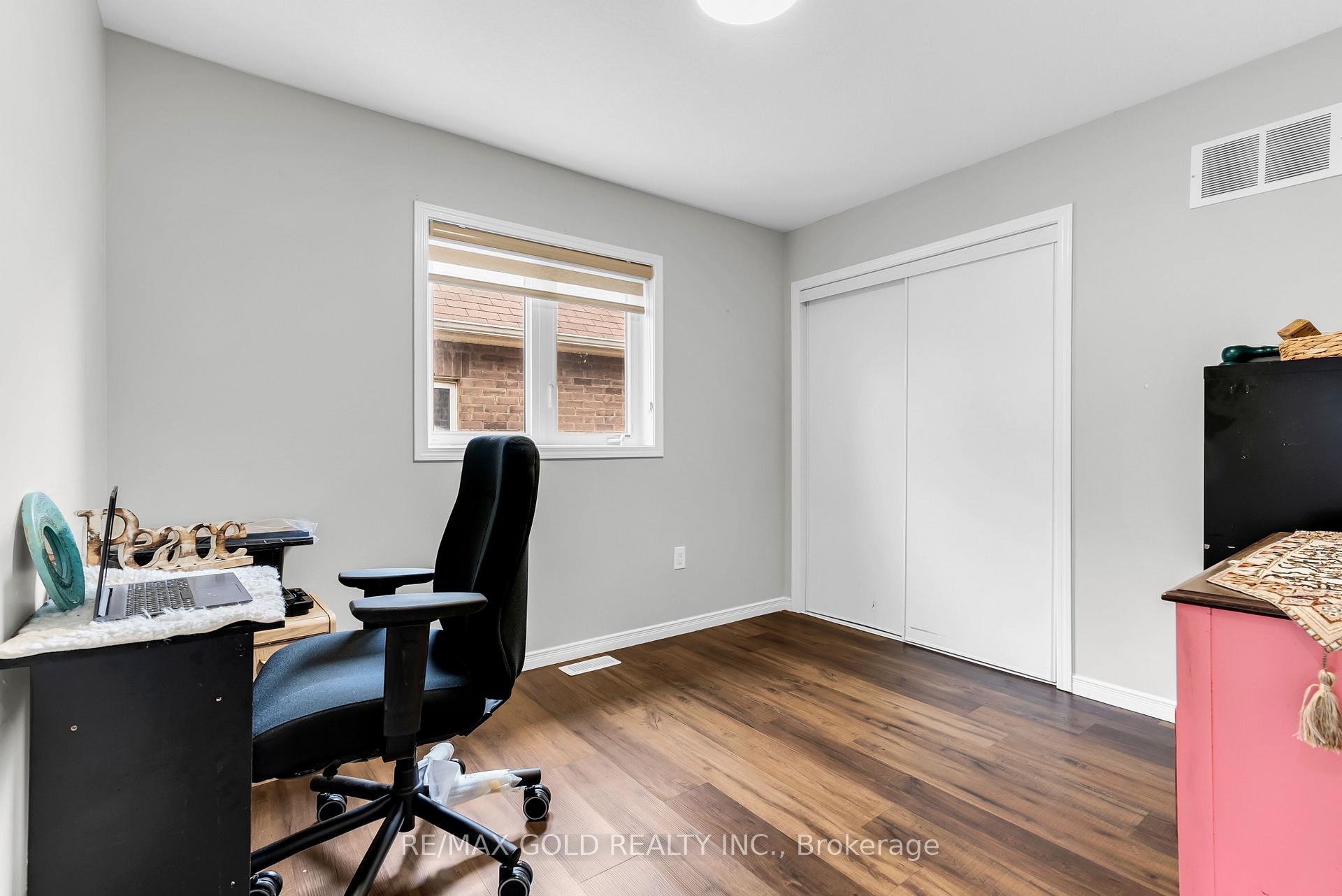 Photo 21 of 486 Queen Mary Drive, Brampton, Northwest Brampton — HOMEH