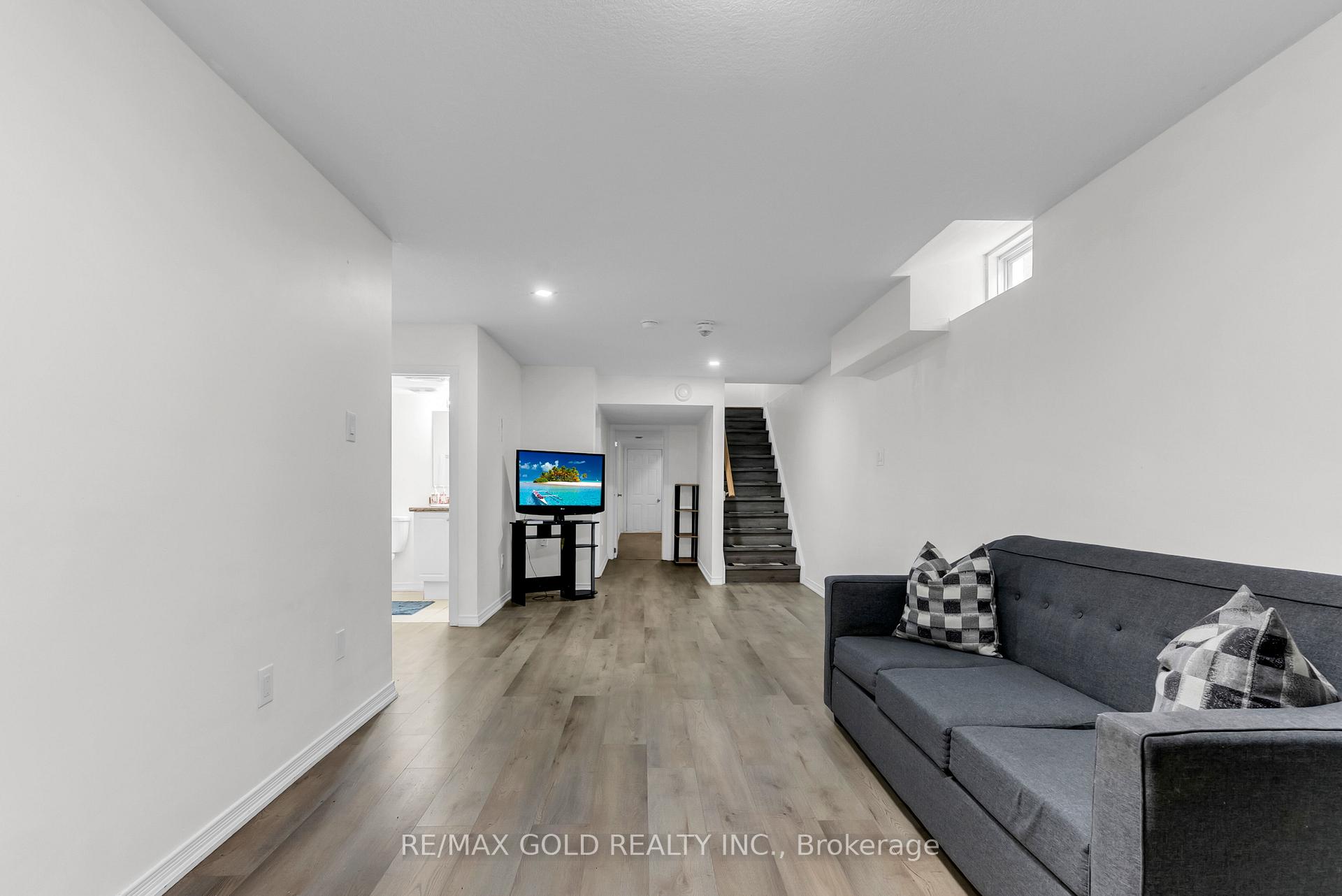 Photo 26 of 486 Queen Mary Drive, Brampton, Northwest Brampton — HOMEH