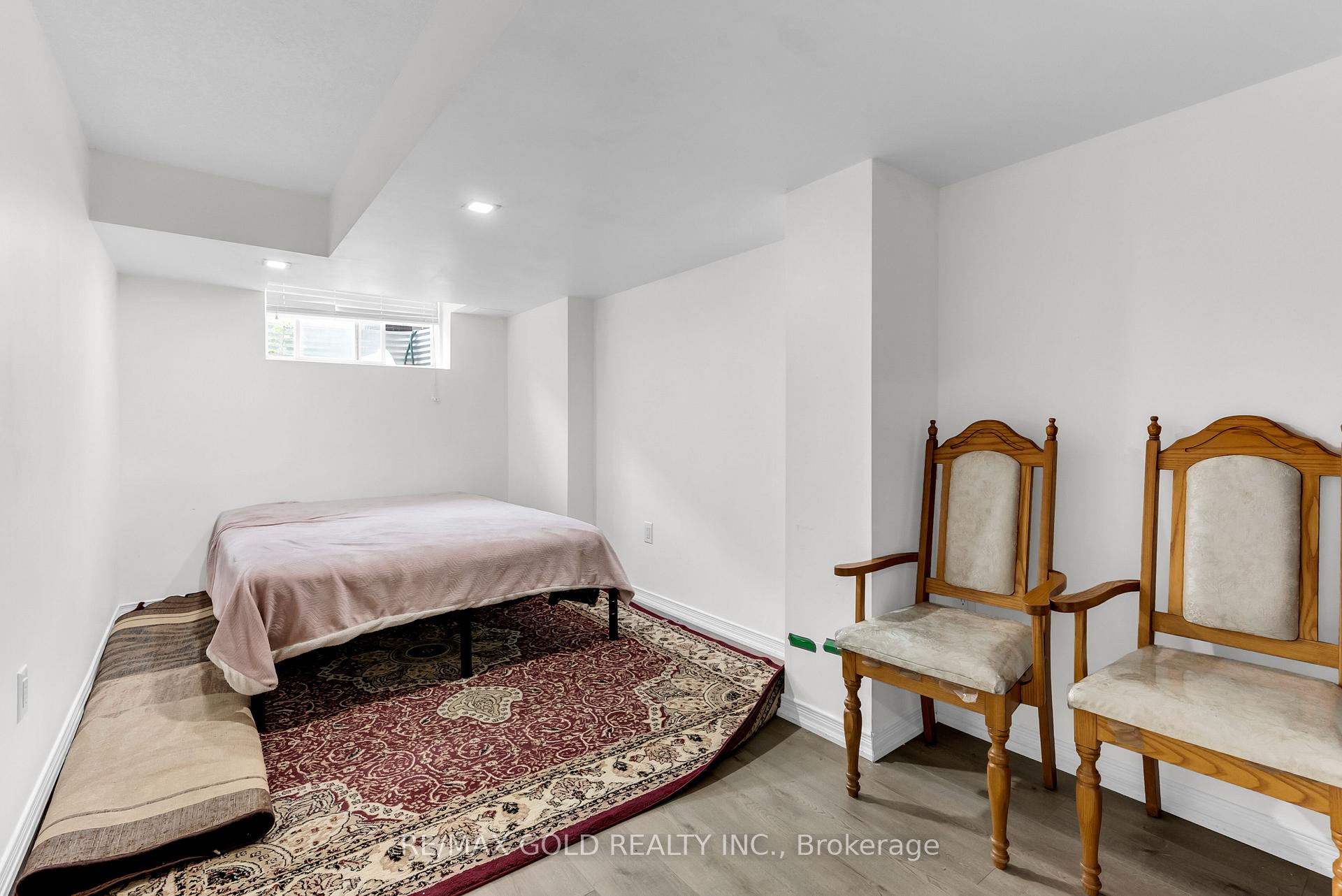 Photo 29 of 486 Queen Mary Drive, Brampton, Northwest Brampton — HOMEH