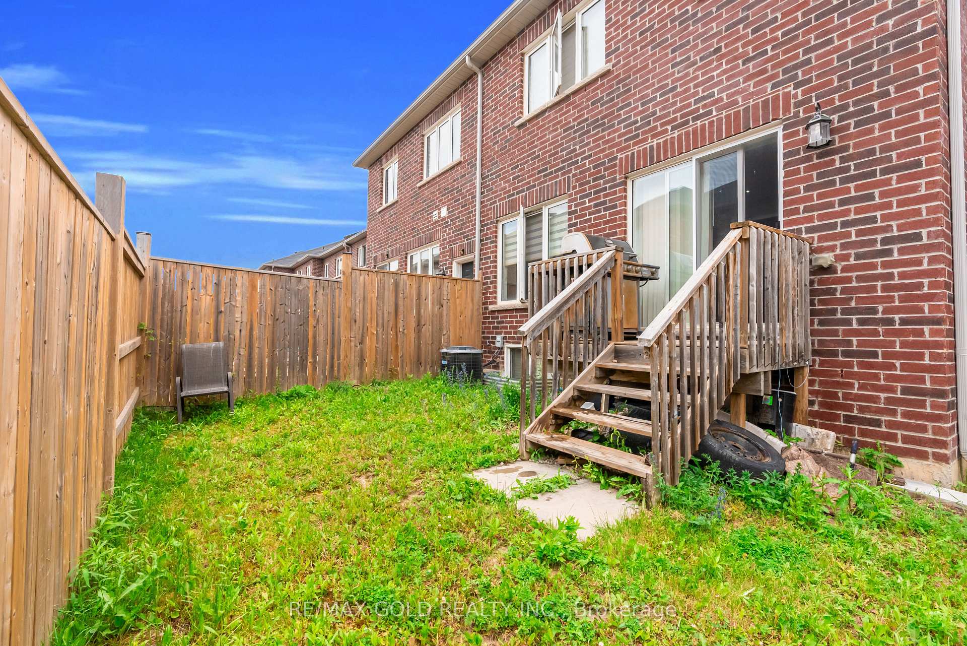 Photo 33 of 486 Queen Mary Drive, Brampton, Northwest Brampton — HOMEH
