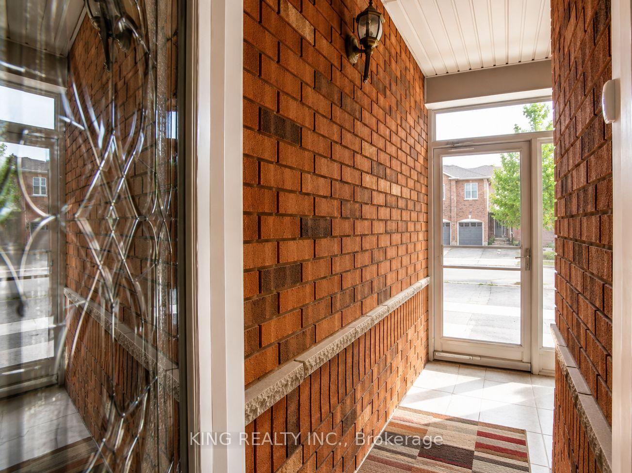 Photo 3 of 149 Dolce Crescent, Vaughan, Vellore Village — HOMEH