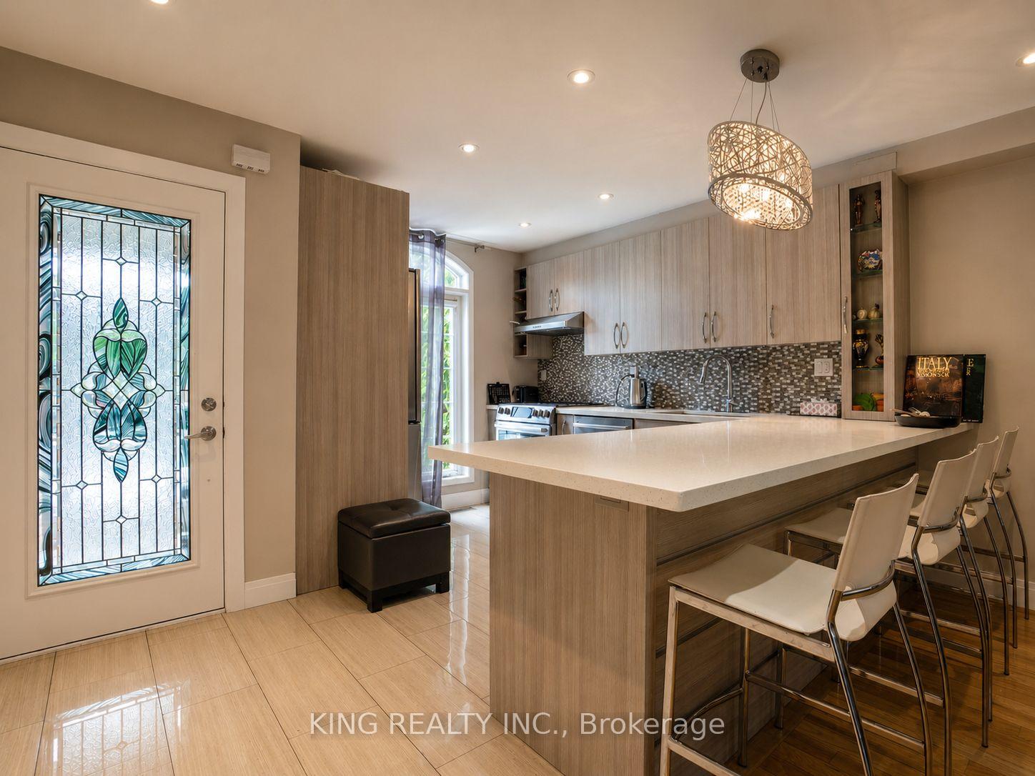 Photo 4 of 149 Dolce Crescent, Vaughan, Vellore Village — HOMEH