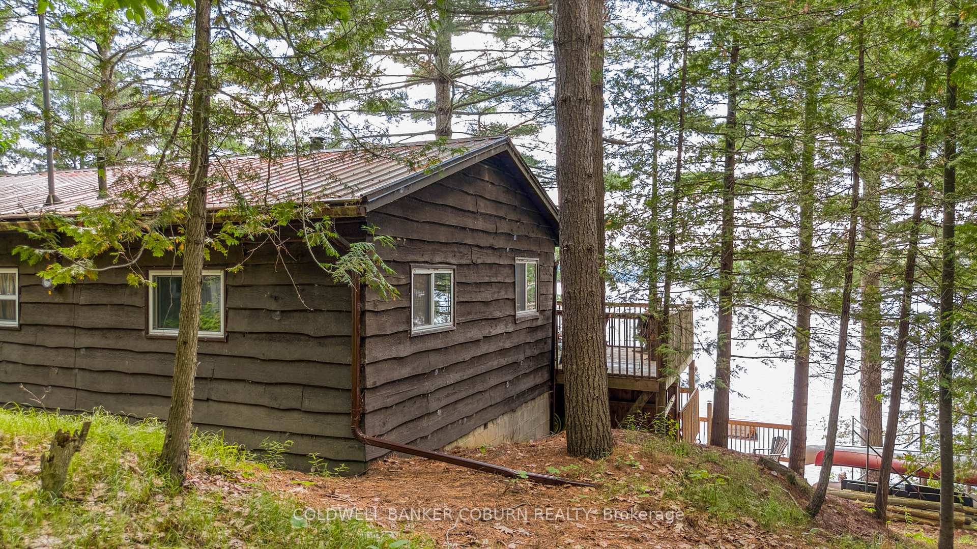 Photo 10 of 1015 Oak Lane N, Frontenac, Frontenac Centre — HOMEH