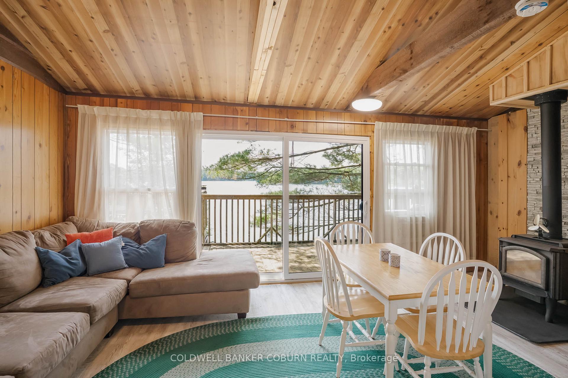 Photo 14 of 1015 Oak Lane N, Frontenac, Frontenac Centre — HOMEH
