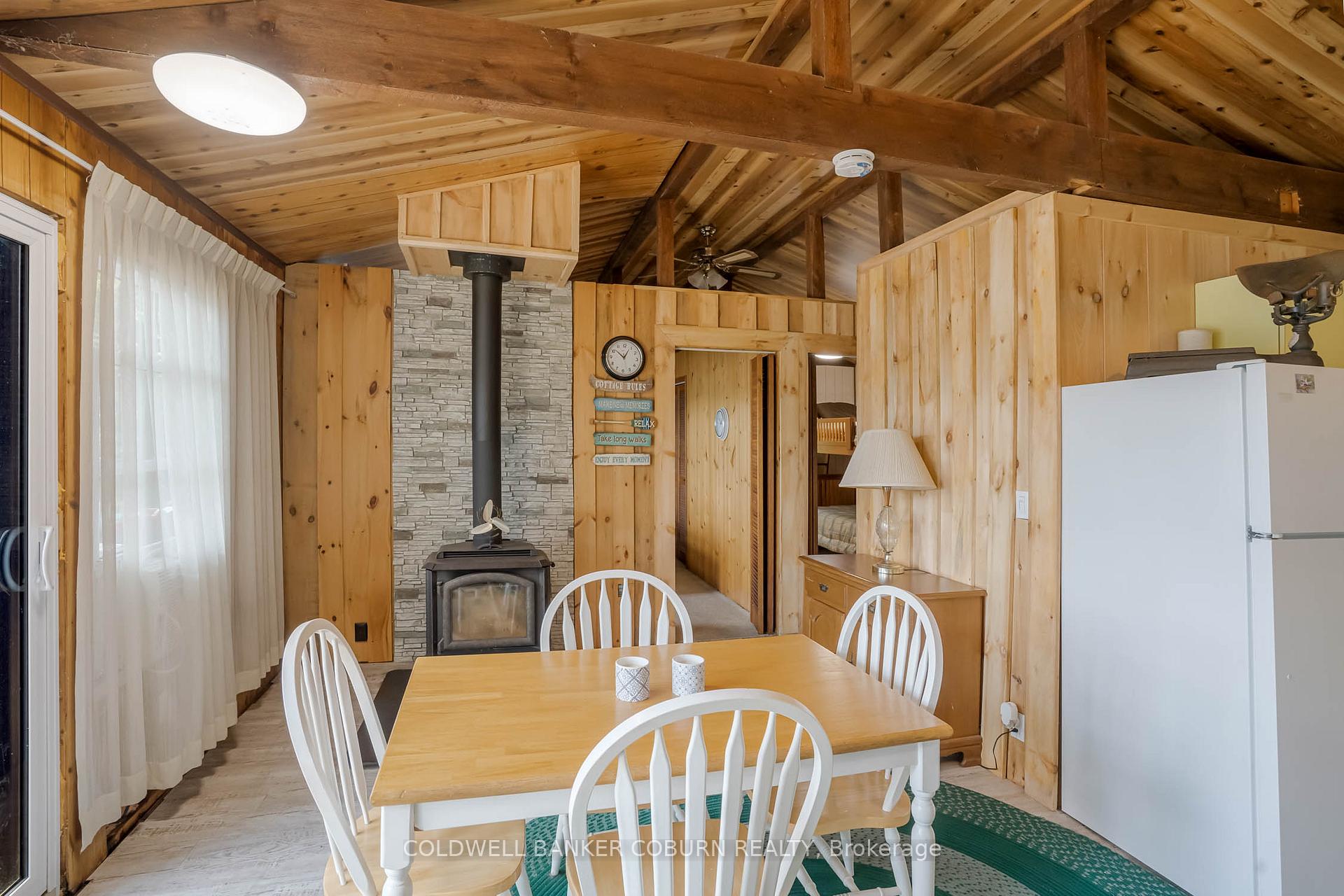 Photo 15 of 1015 Oak Lane N, Frontenac, Frontenac Centre — HOMEH