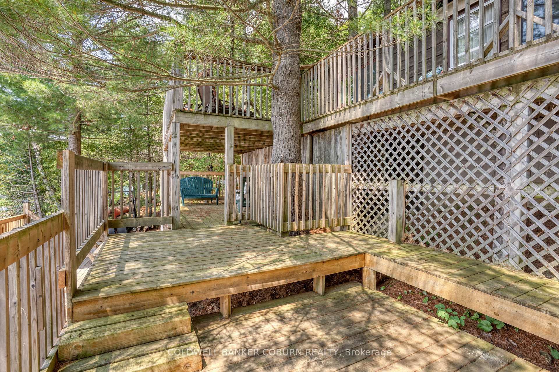 Photo 28 of 1015 Oak Lane N, Frontenac, Frontenac Centre — HOMEH