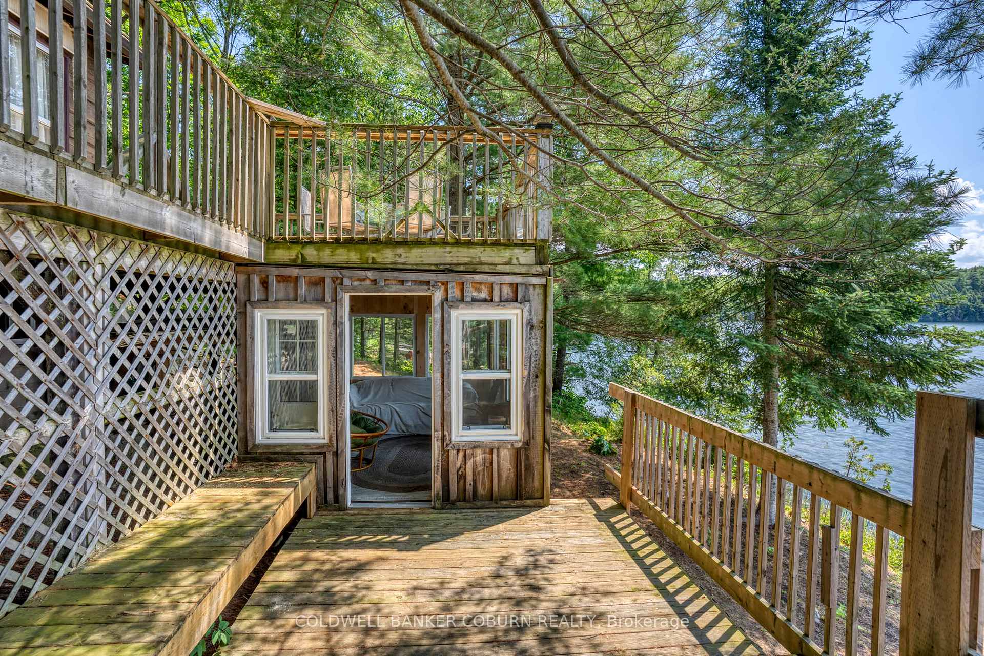 Photo 29 of 1015 Oak Lane N, Frontenac, Frontenac Centre — HOMEH