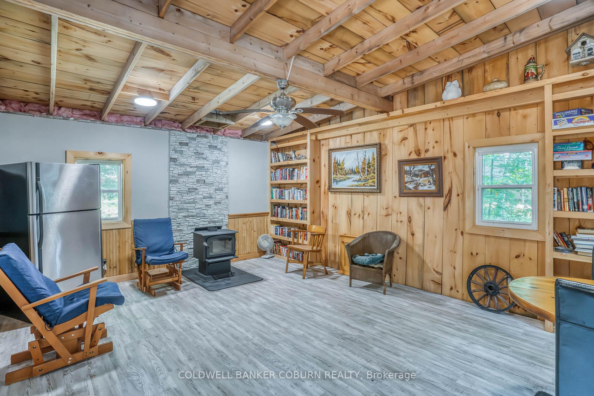 Photo 40 of 1015 Oak Lane N, Frontenac, Frontenac Centre — HOMEH