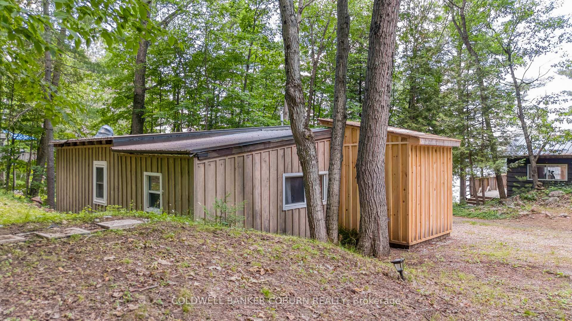 Photo 46 of 1015 Oak Lane N, Frontenac, Frontenac Centre — HOMEH