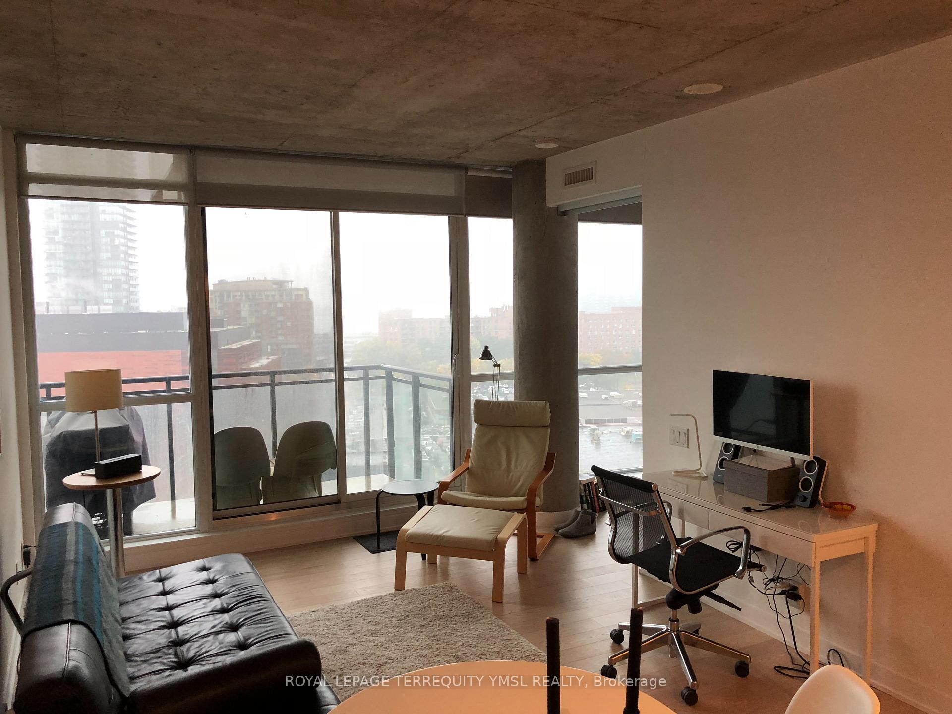 Photo 4 of Unit 1008, 318 King Street E, Toronto, Moss Park — HOMEH