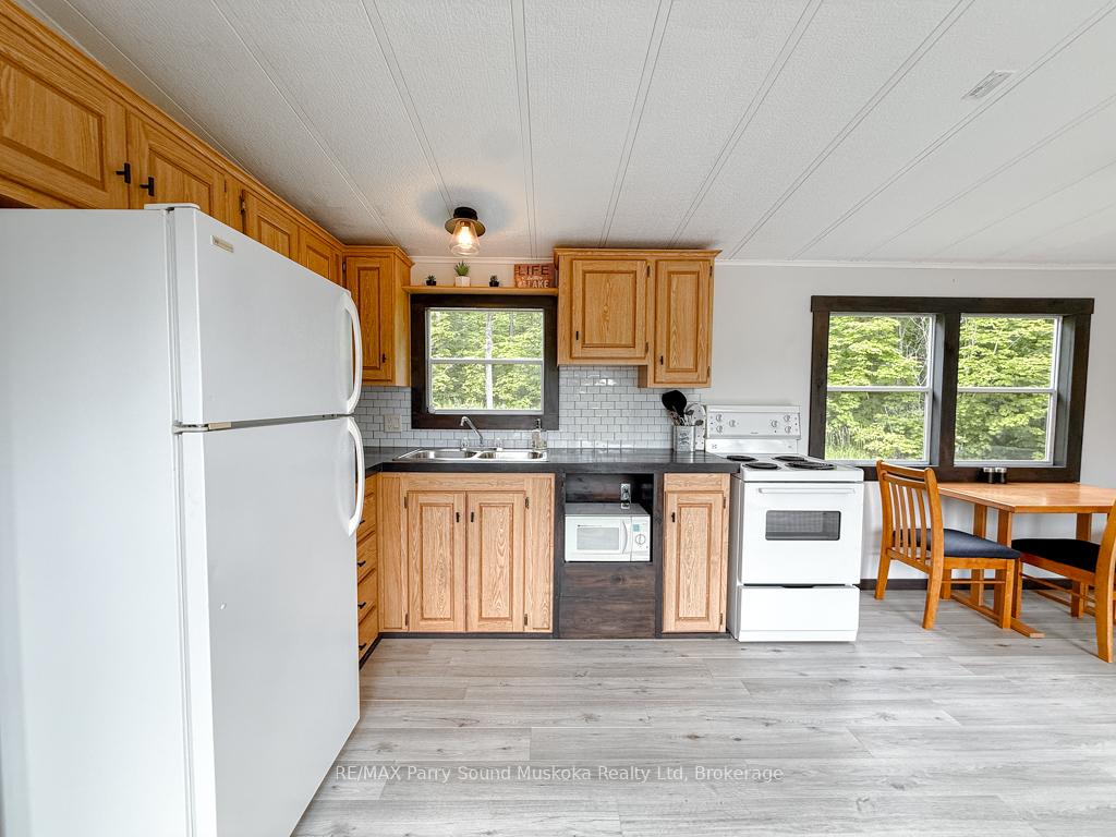 Photo 7 of 14 Moose Lane, Whitestone, Hagerman — HOMEH