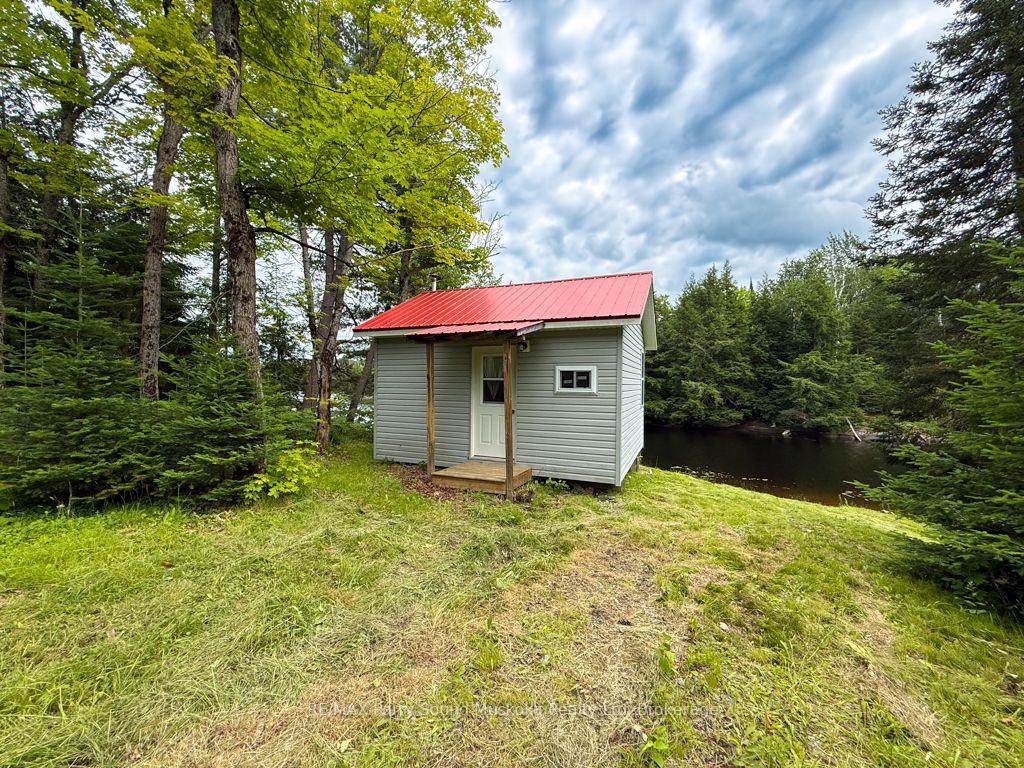 Photo 25 of 14 Moose Lane, Whitestone, Hagerman — HOMEH