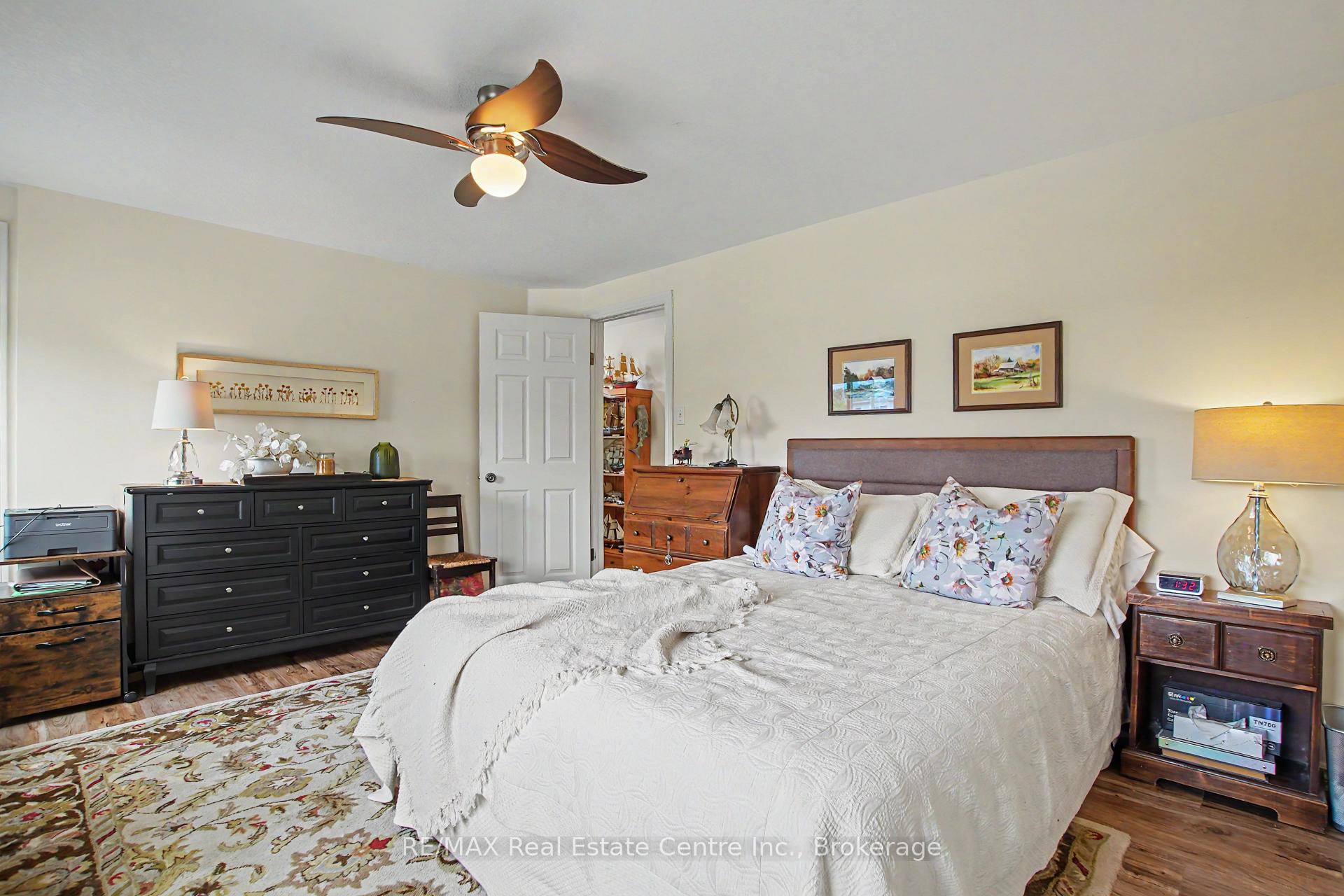 Photo 18 of 17 Bush Clover Crescent, Kitchener, Laurentian Hills — HOMEH