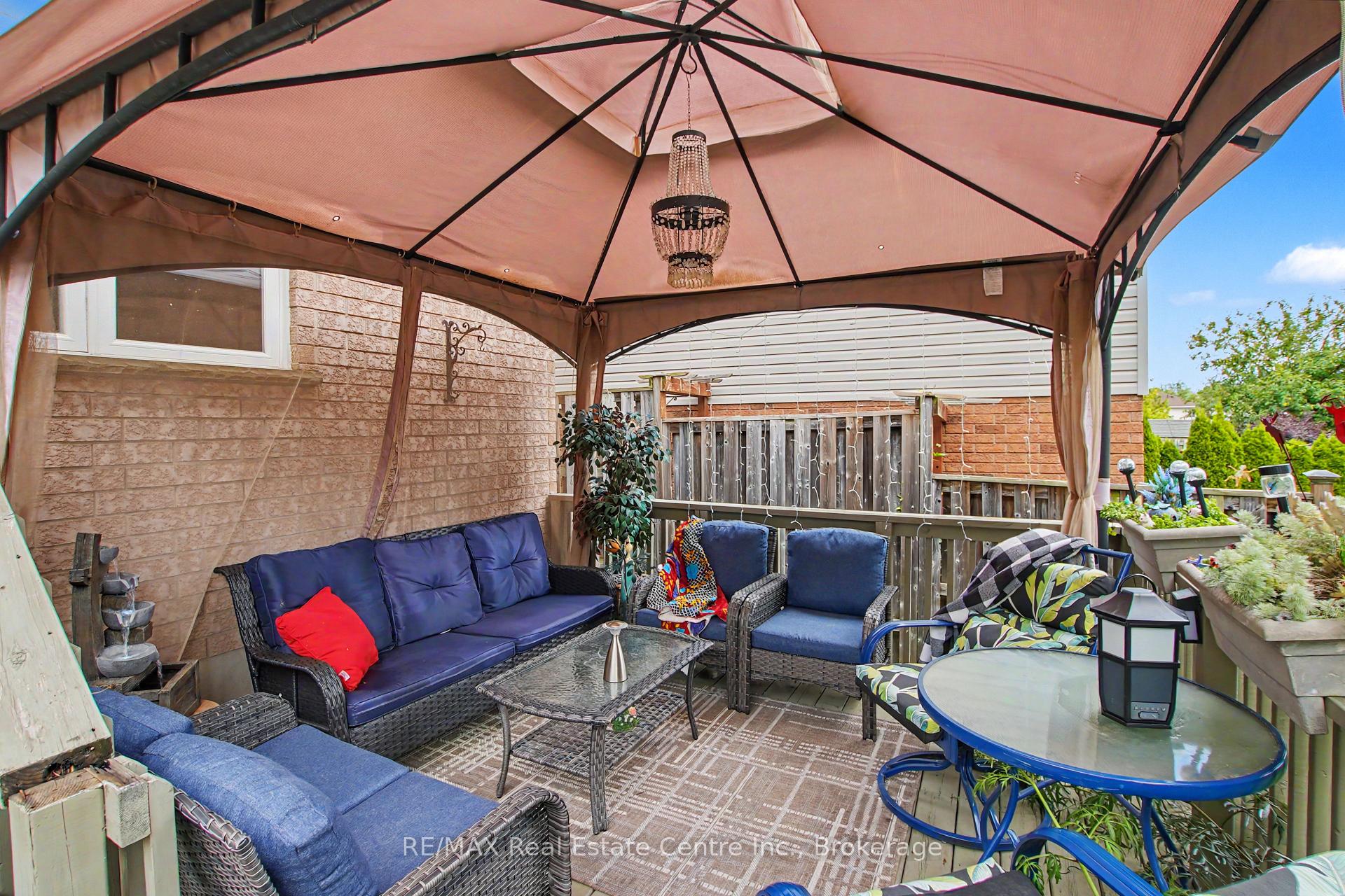 Photo 31 of 17 Bush Clover Crescent, Kitchener, Laurentian Hills — HOMEH