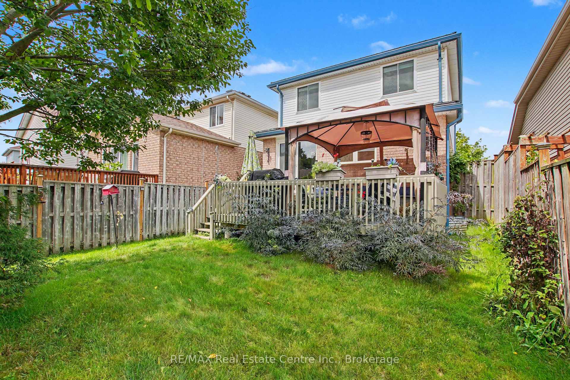 Photo 35 of 17 Bush Clover Crescent, Kitchener, Laurentian Hills — HOMEH