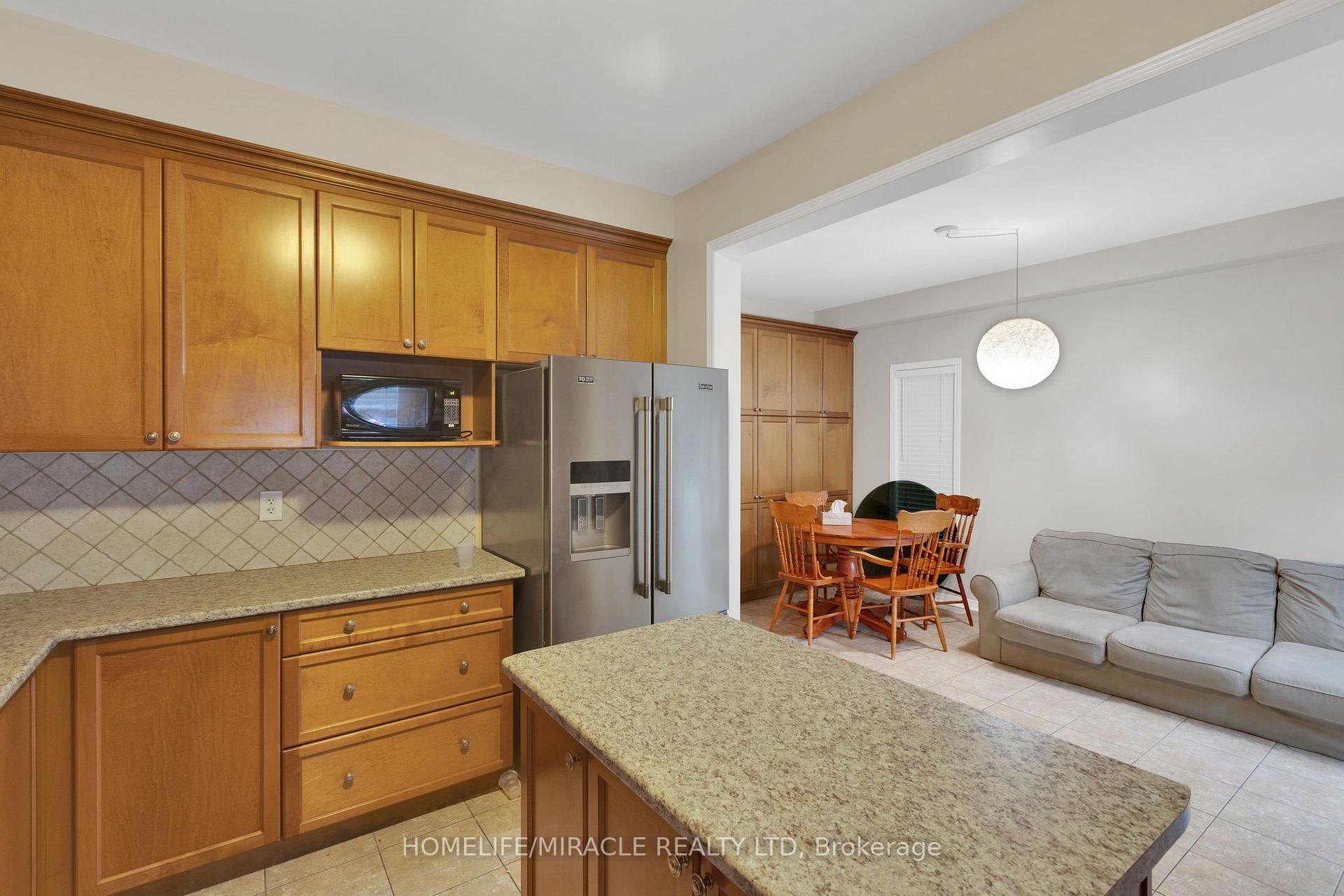 Photo 8 of Unit Main & Upper Floor, 15 Chetholme Place E, Halton Hills, Georgetown — HOMEH