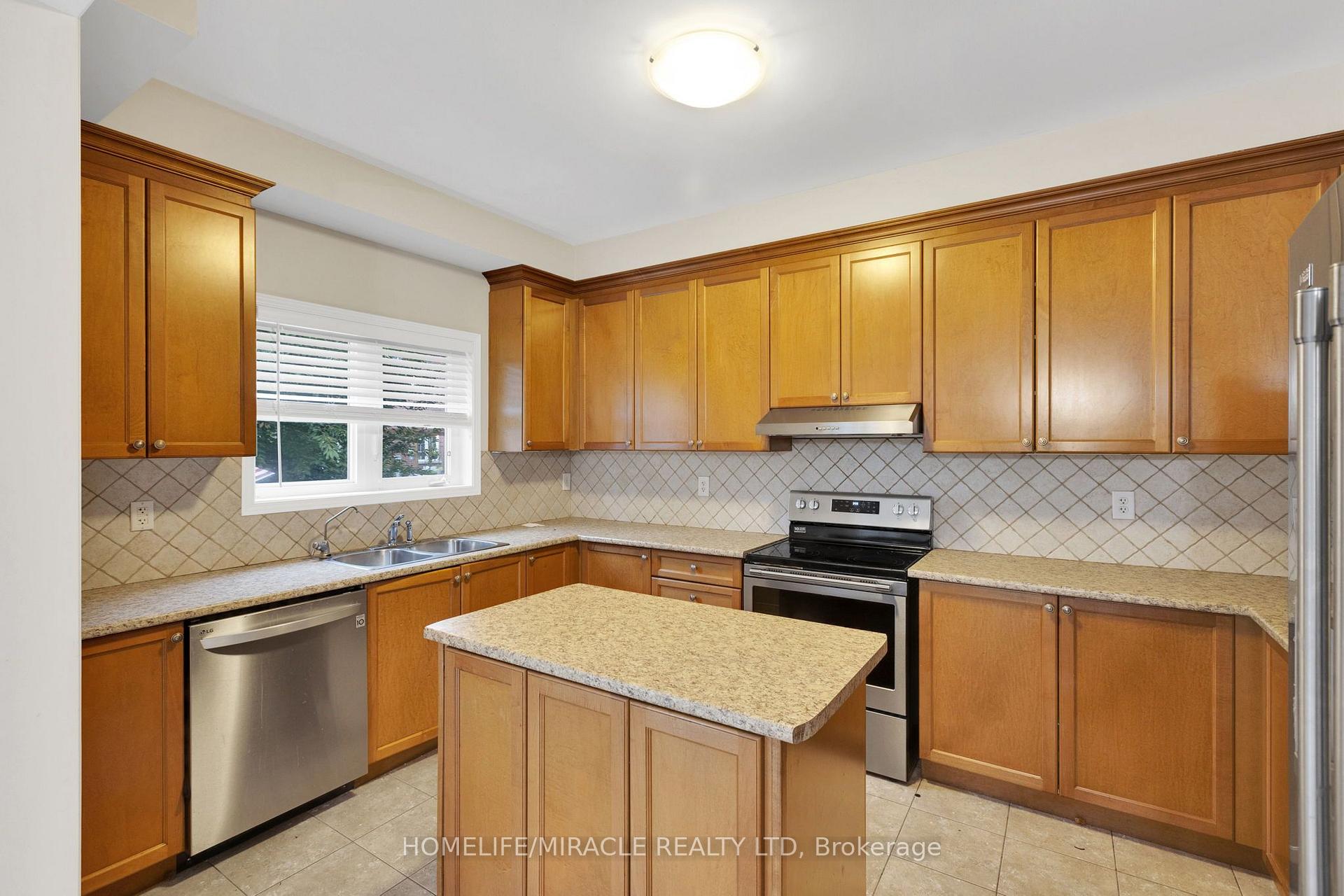 Photo 9 of Unit Main & Upper Floor, 15 Chetholme Place E, Halton Hills, Georgetown — HOMEH