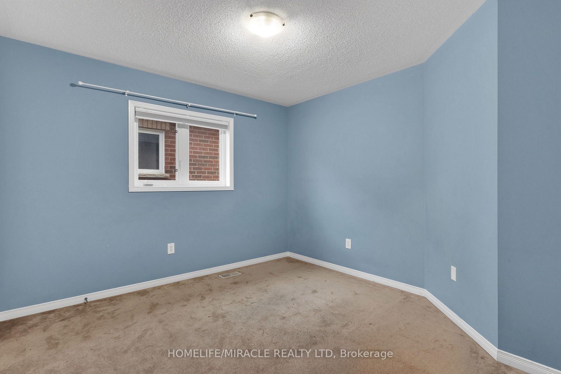 Photo 17 of Unit Main & Upper Floor, 15 Chetholme Place E, Halton Hills, Georgetown — HOMEH