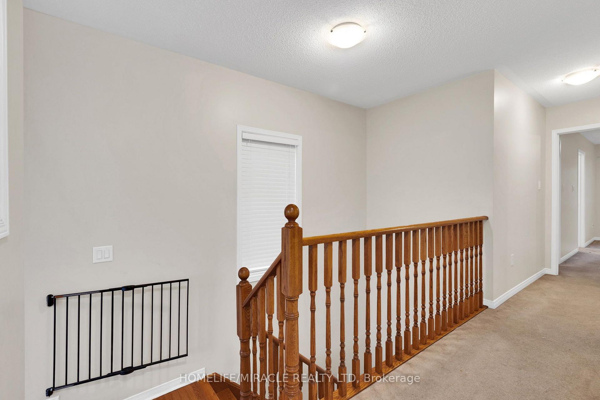 Photo 24 of Unit Main & Upper Floor, 15 Chetholme Place E, Halton Hills, Georgetown — HOMEH