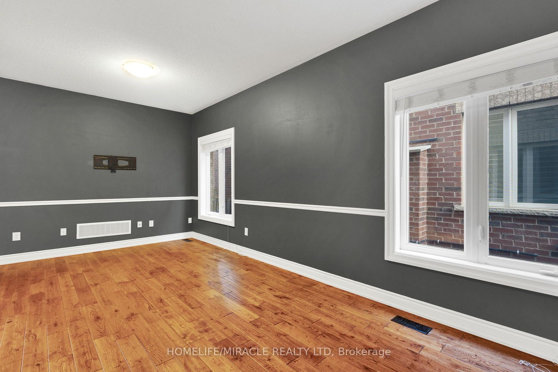 Photo 25 of Unit Main & Upper Floor, 15 Chetholme Place E, Halton Hills, Georgetown — HOMEH