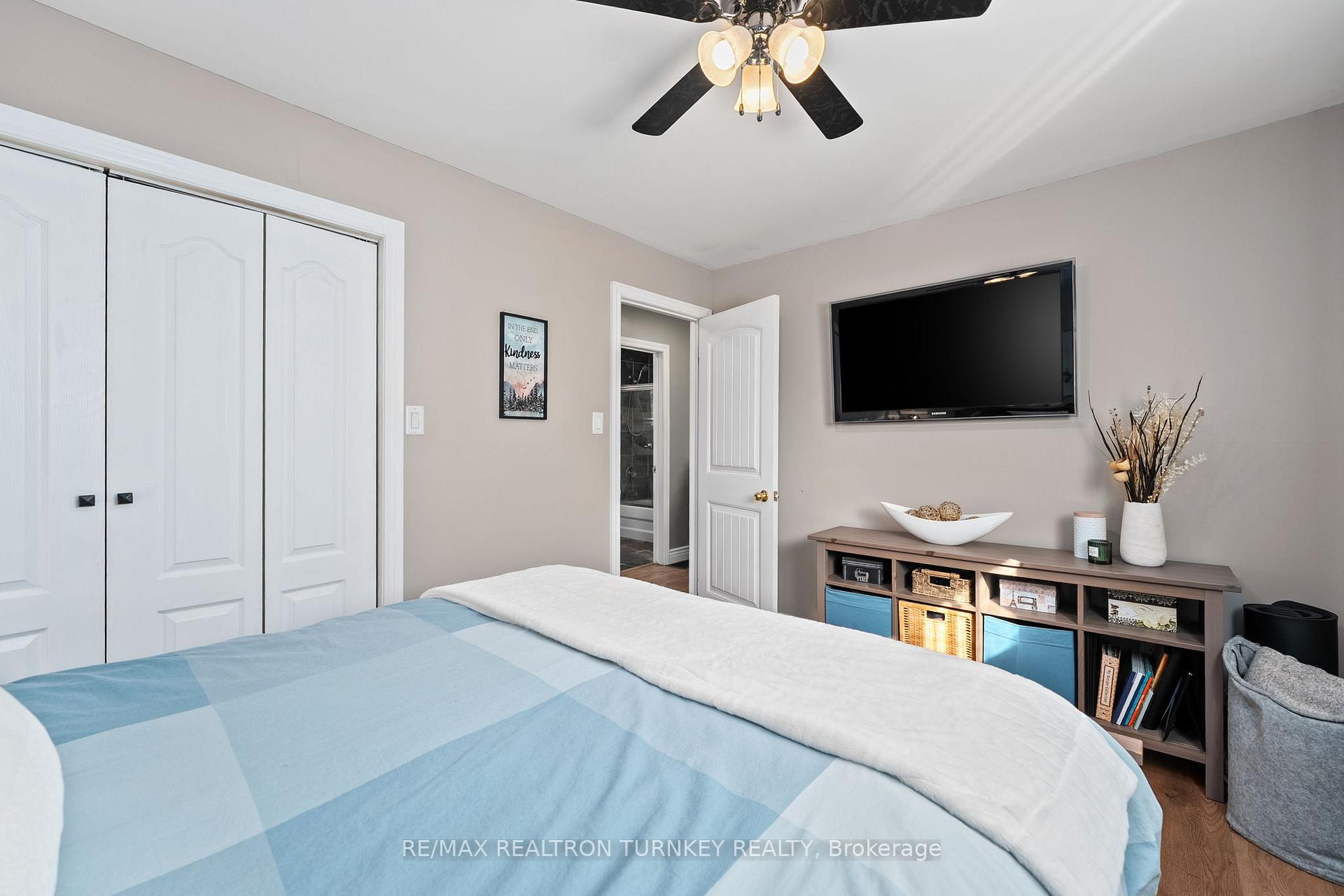 Photo 16 of 782 Third Avenue, Georgina, Historic Lakeshore Communities — HOMEH
