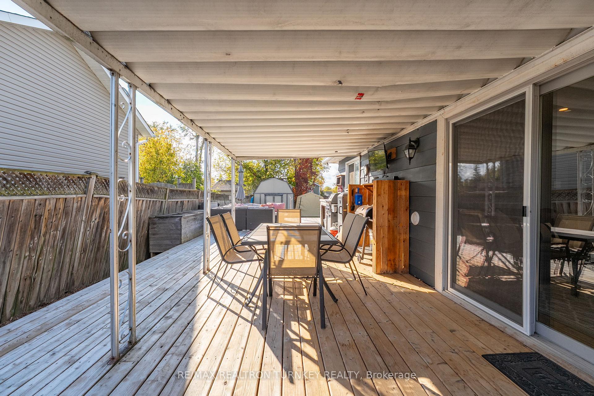 Photo 25 of 782 Third Avenue, Georgina, Historic Lakeshore Communities — HOMEH