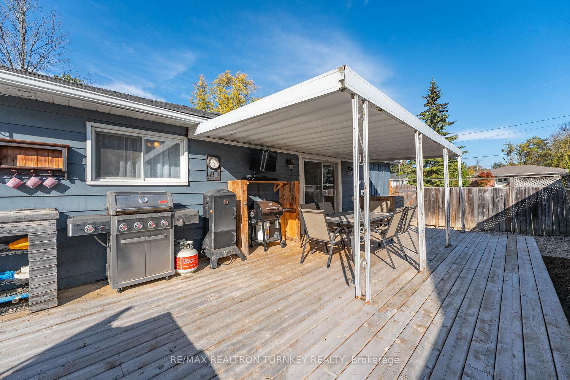 Photo 26 of 782 Third Avenue, Georgina, Historic Lakeshore Communities — HOMEH