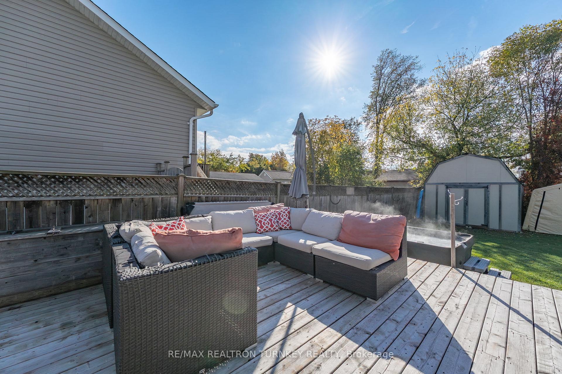 Photo 28 of 782 Third Avenue, Georgina, Historic Lakeshore Communities — HOMEH