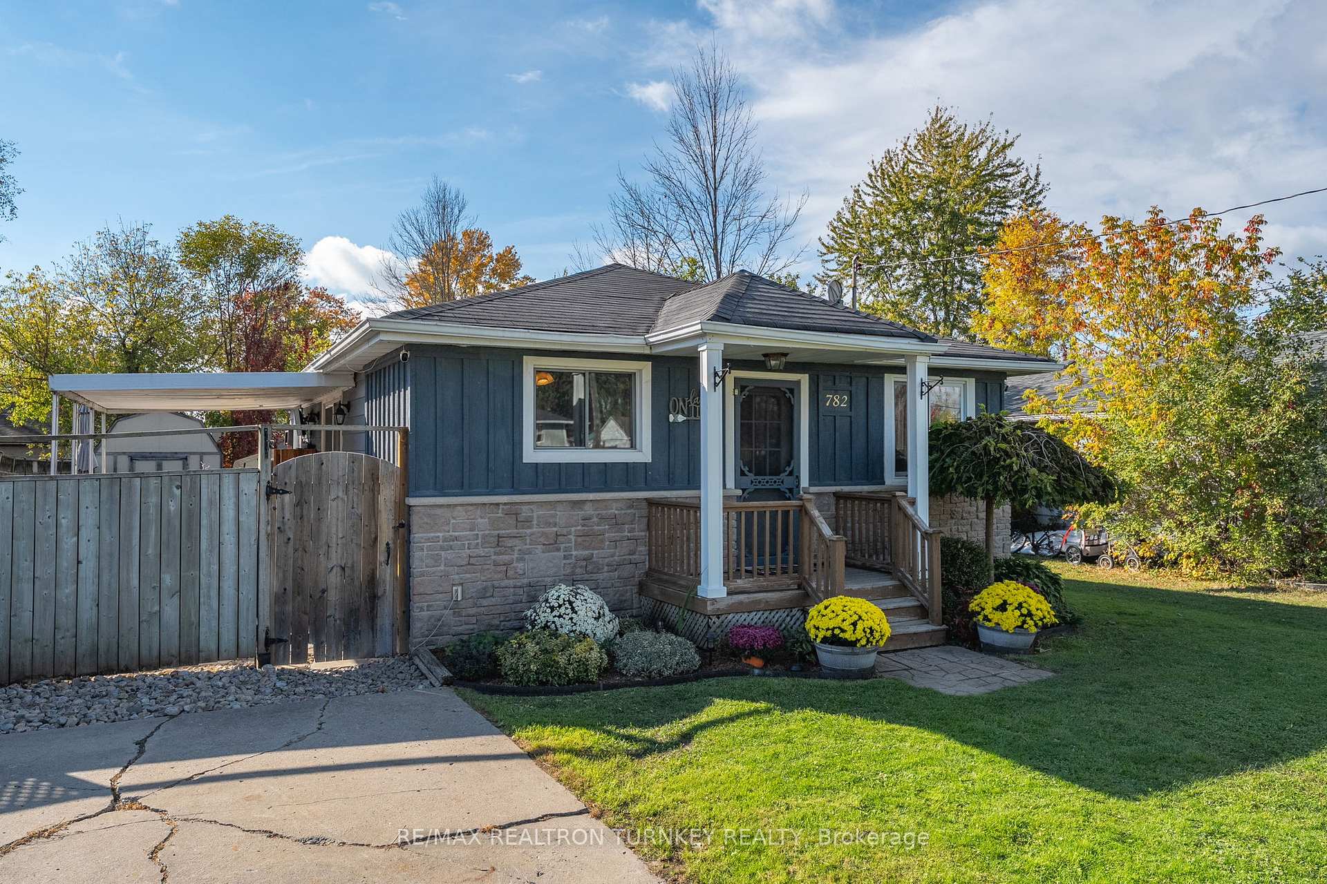 Photo 42 of 782 Third Avenue, Georgina, Historic Lakeshore Communities — HOMEH