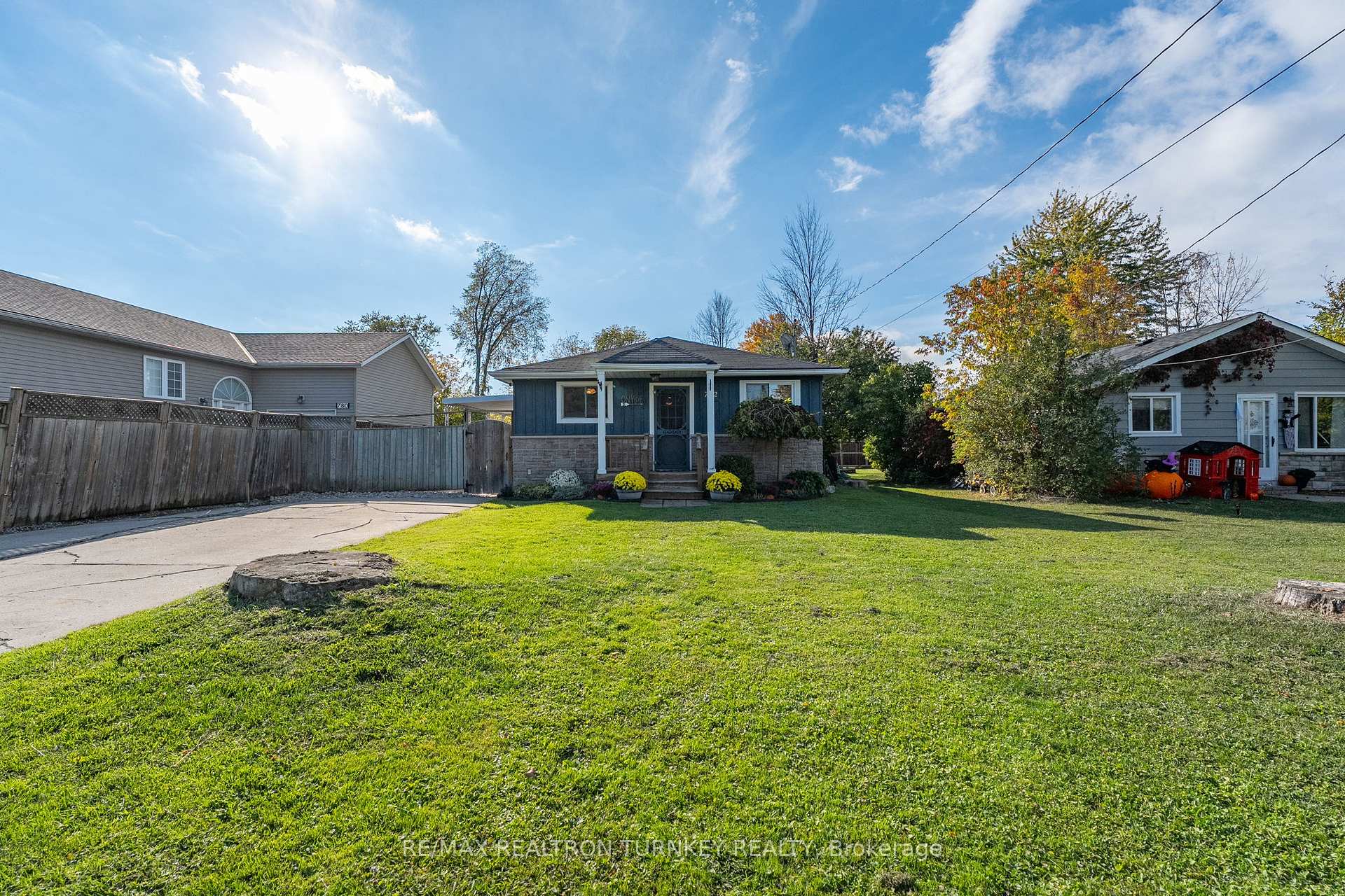 Photo 44 of 782 Third Avenue, Georgina, Historic Lakeshore Communities — HOMEH