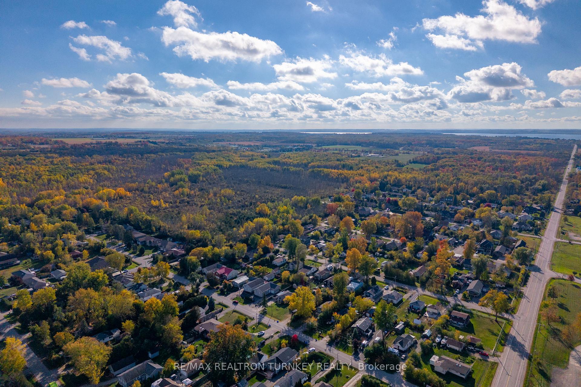 Photo 46 of 782 Third Avenue, Georgina, Historic Lakeshore Communities — HOMEH