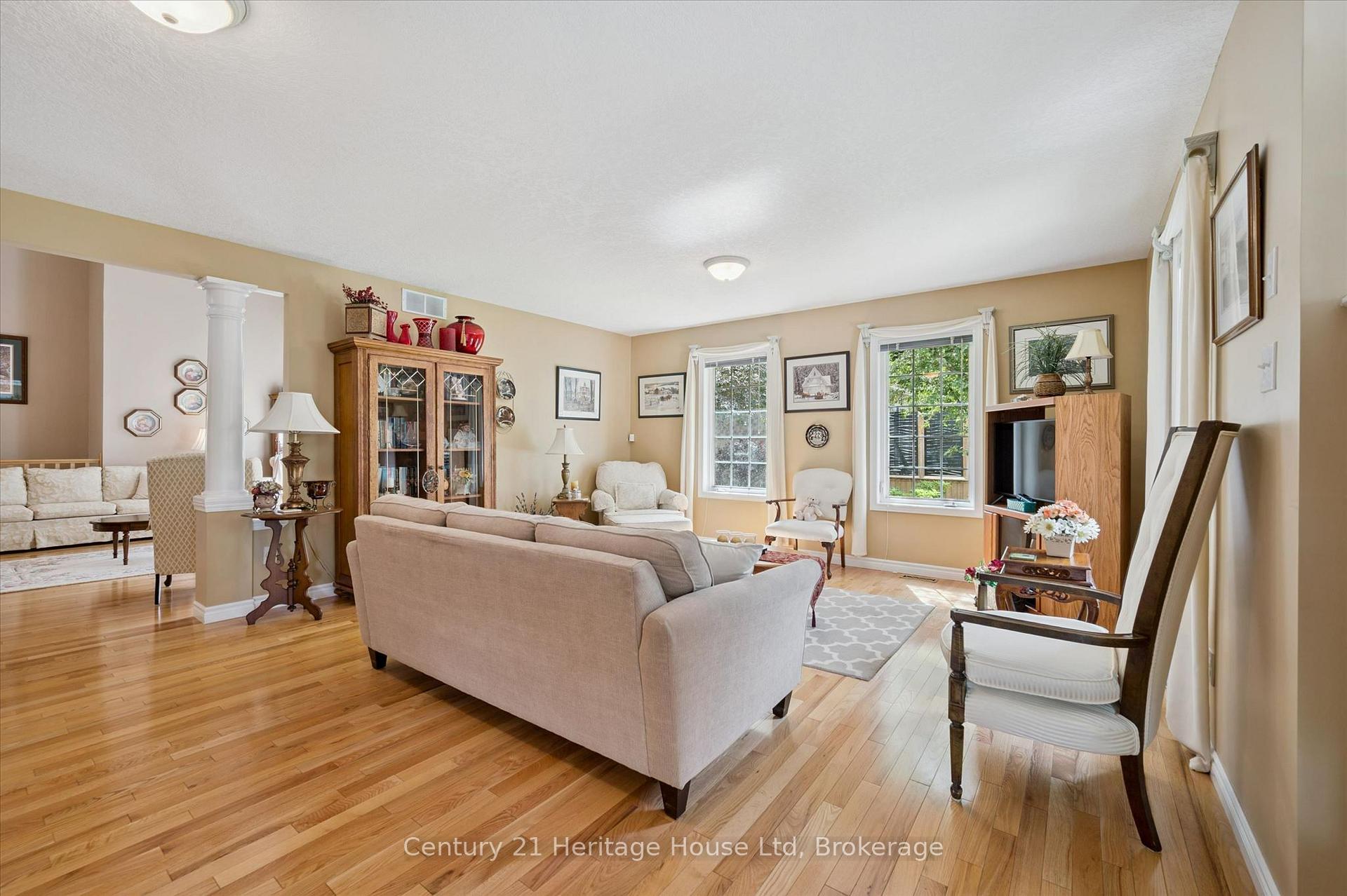 Photo 15 of 545 Athol Street, Centre Wellington, Fergus — HOMEH