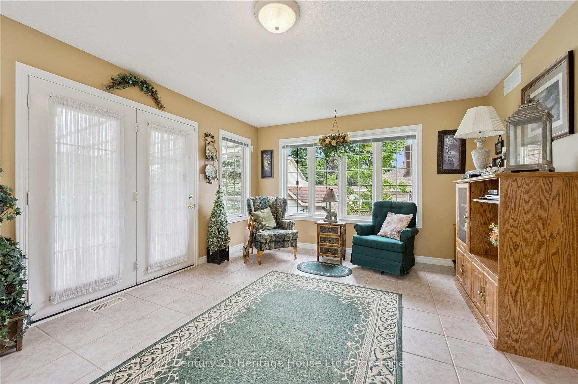 Photo 19 of 545 Athol Street, Centre Wellington, Fergus — HOMEH
