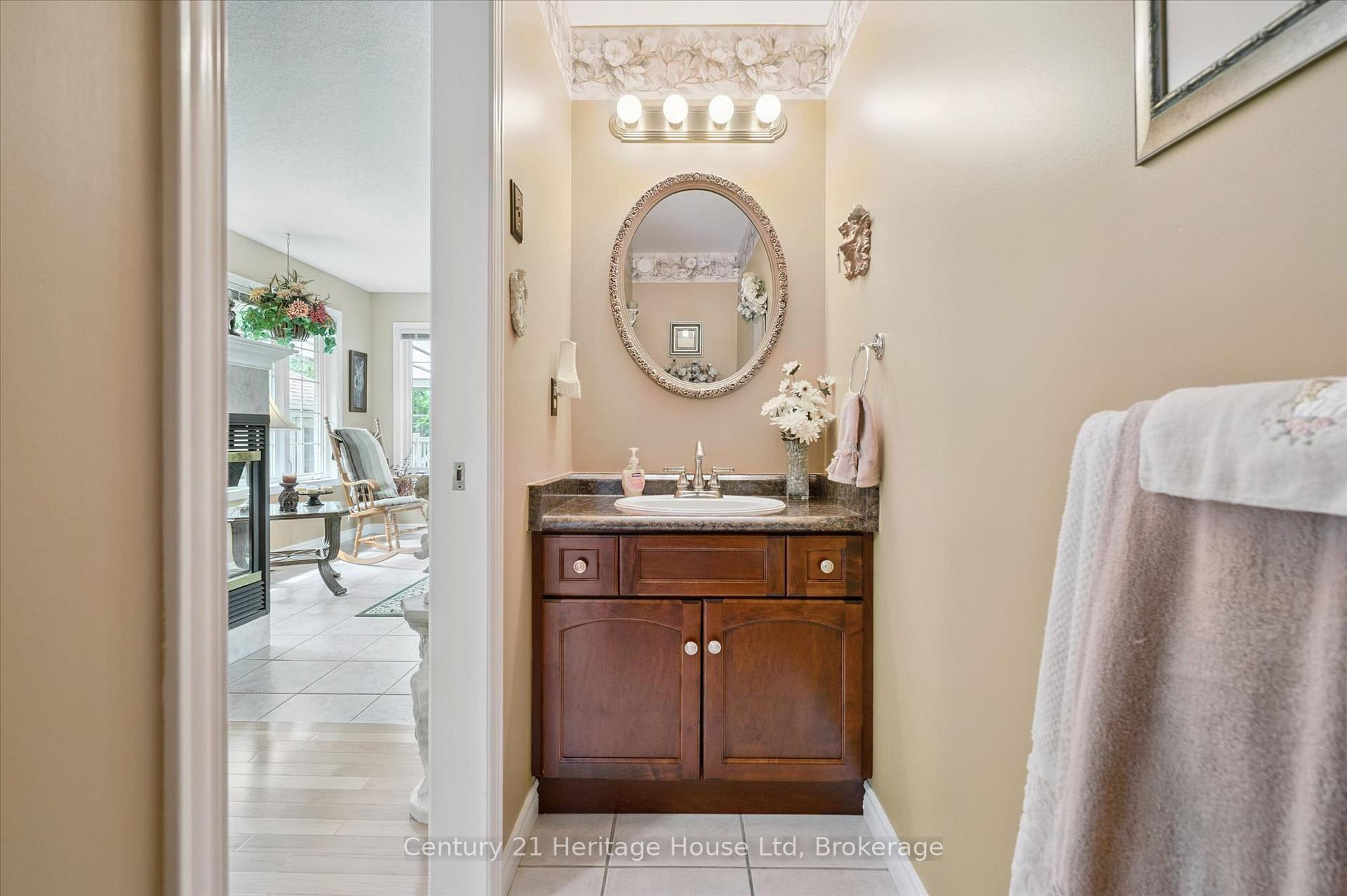 Photo 20 of 545 Athol Street, Centre Wellington, Fergus — HOMEH