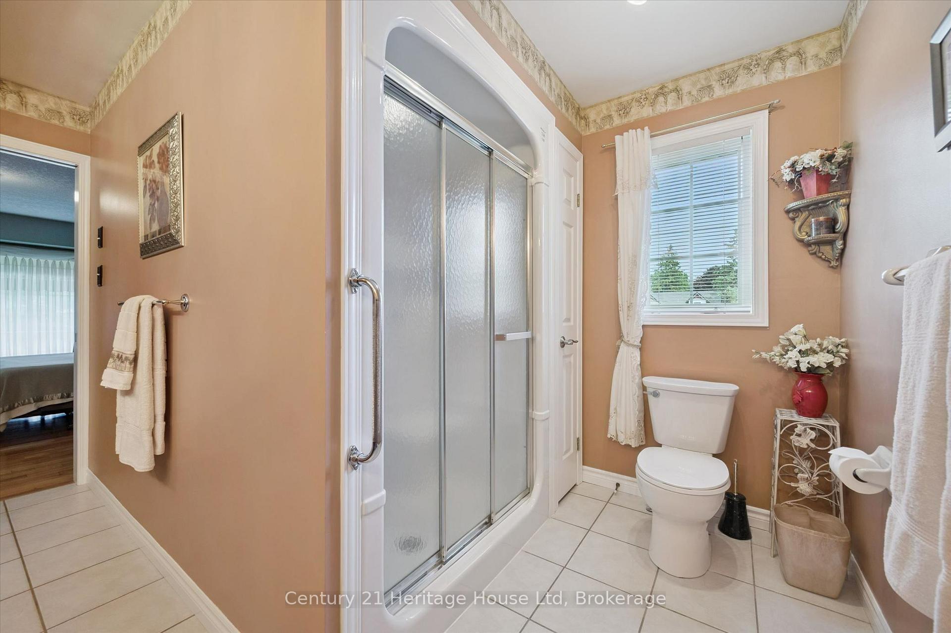 Photo 25 of 545 Athol Street, Centre Wellington, Fergus — HOMEH