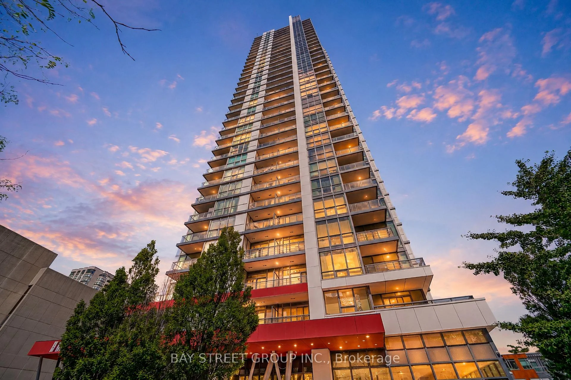 Photo 3 of Unit 2006, 88 Sheppard Avenue E, North York, Willowdale East — HOMEH