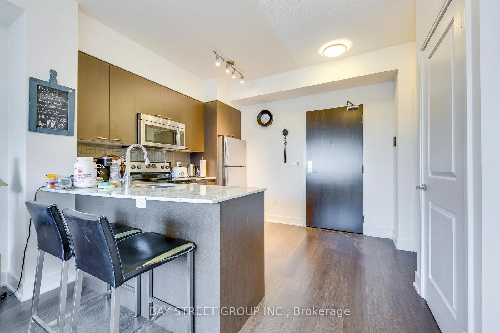 Photo 5 of Unit 2006, 88 Sheppard Avenue E, North York, Willowdale East — HOMEH