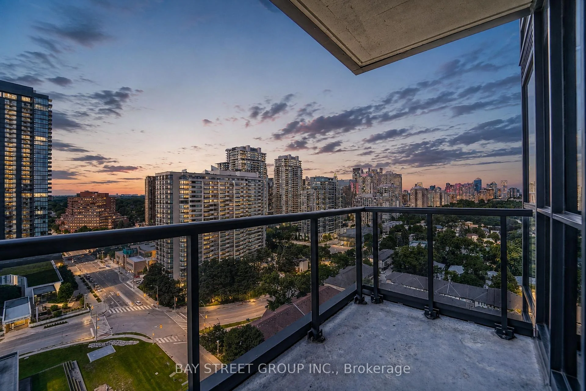 Photo 55 of Unit 2006, 88 Sheppard Avenue E, North York, Willowdale East — HOMEH