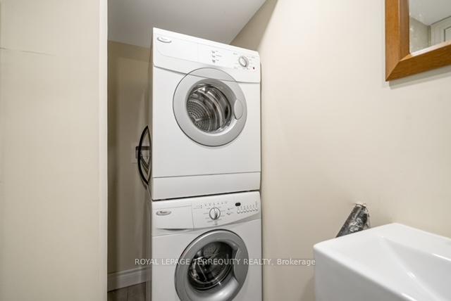 Photo 9 of 1 Devineridge Avenue, Ajax, Central East — HOMEH