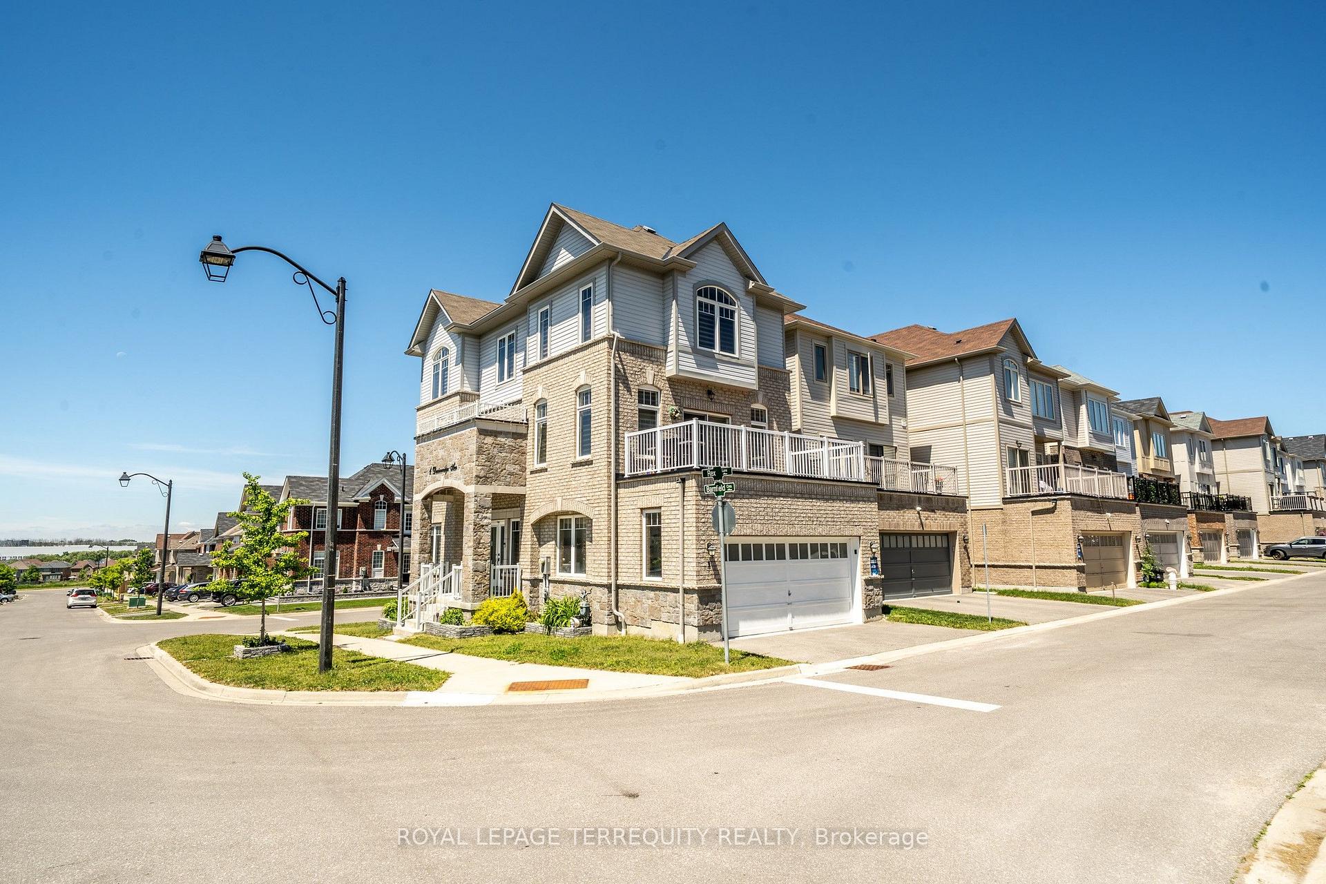Photo 10 of 1 Devineridge Avenue, Ajax, Central East — HOMEH