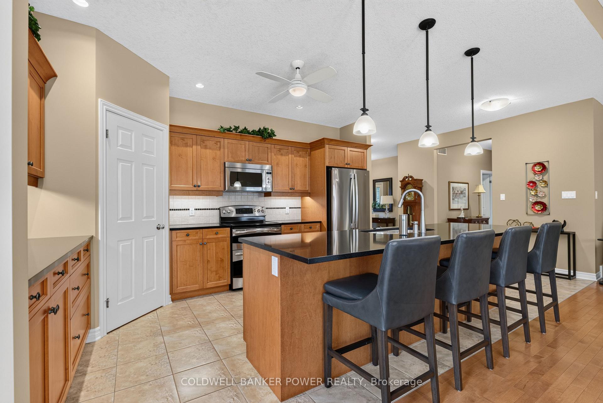 Photo 12 of 3182 Pincombe Drive, London, South W — HOMEH