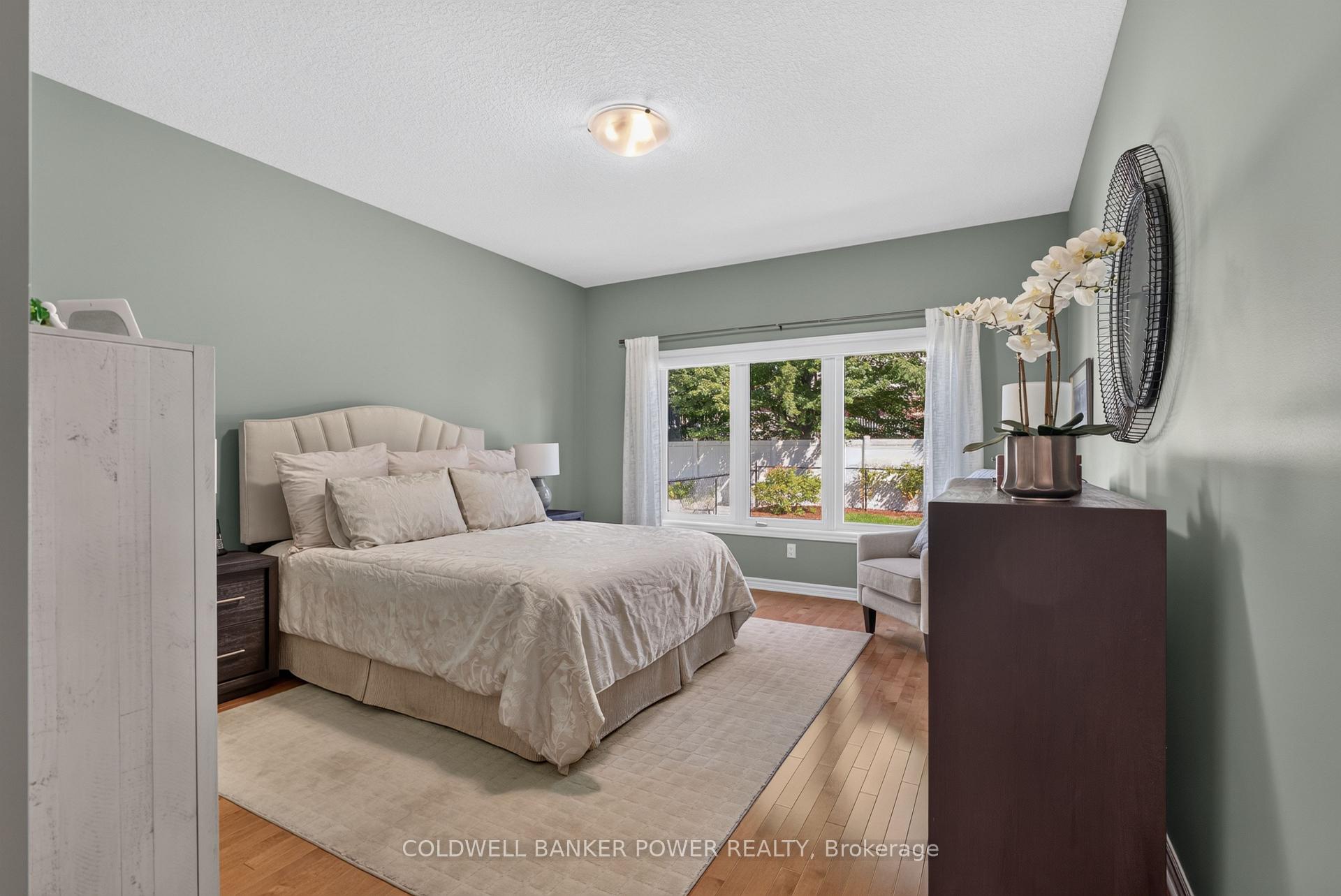 Photo 18 of 3182 Pincombe Drive, London, South W — HOMEH