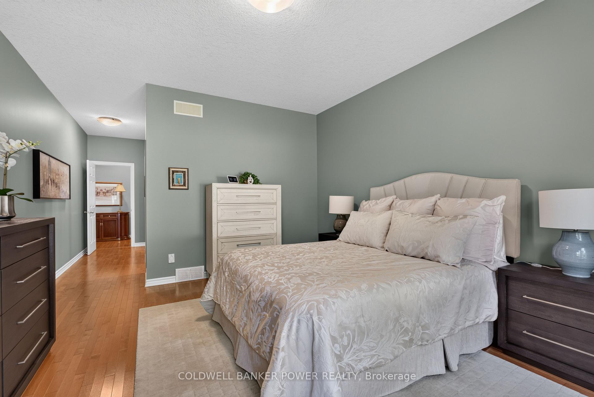 Photo 19 of 3182 Pincombe Drive, London, South W — HOMEH