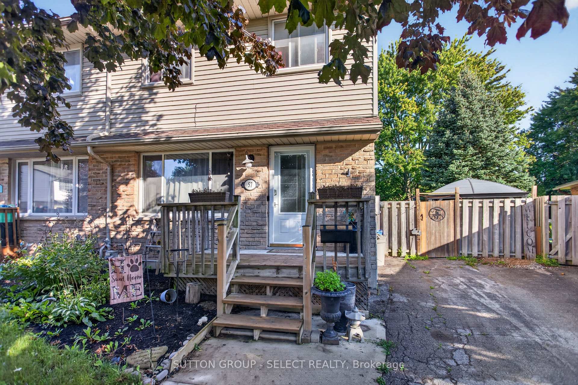 Photo 3 of 57 Edgemere Place, London, South T — HOMEH