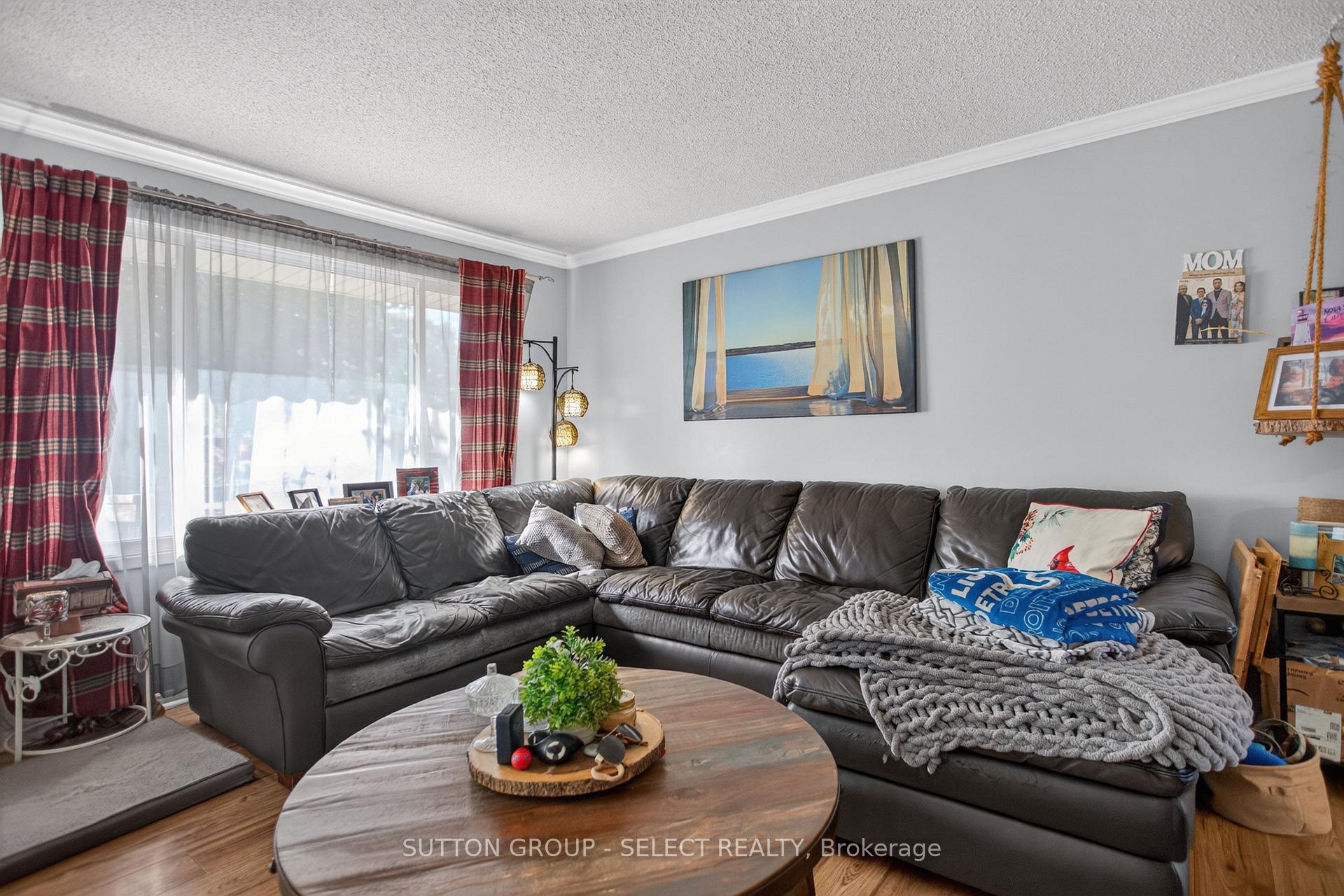 Photo 8 of 57 Edgemere Place, London, South T — HOMEH