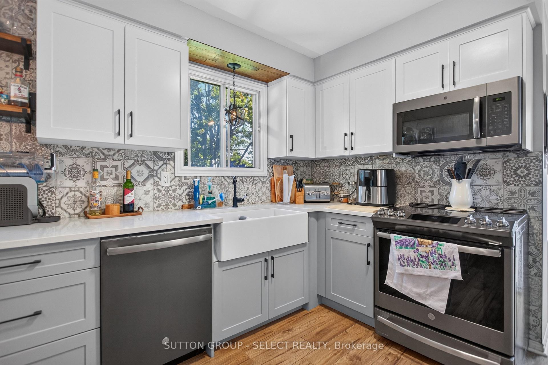 Photo 14 of 57 Edgemere Place, London, South T — HOMEH