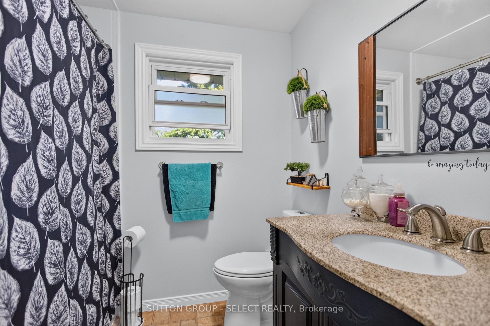 Photo 28 of 57 Edgemere Place, London, South T — HOMEH