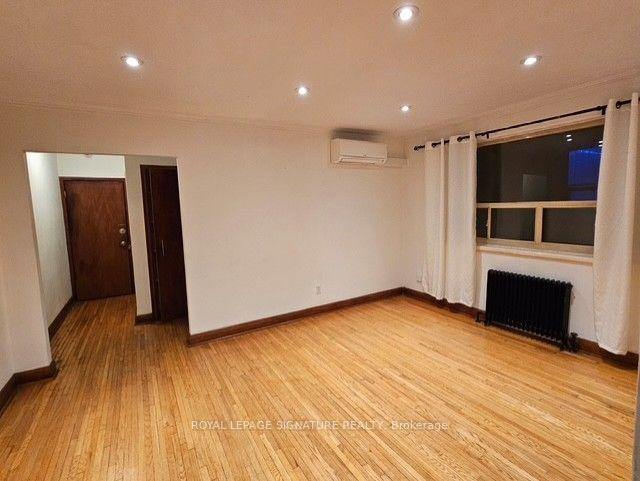 Photo 2 of Unit 3, 71 Thirteenth Street, Etobicoke, New Toronto — HOMEH
